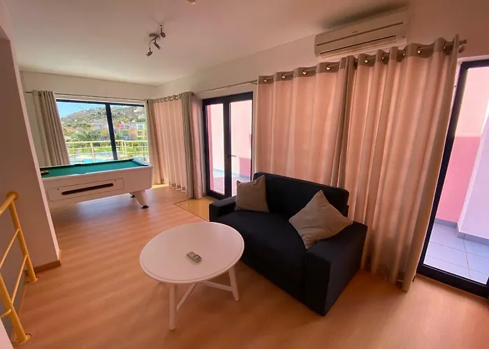 Penthouse 160Sqm Wide Terraces Pool View & Private Hot Tub & Parking