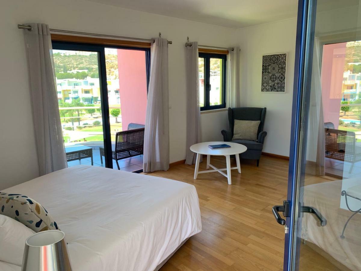 Appartement Penthouse 160sqm Wide Terraces Pool View & Private Hot Tub & Parking