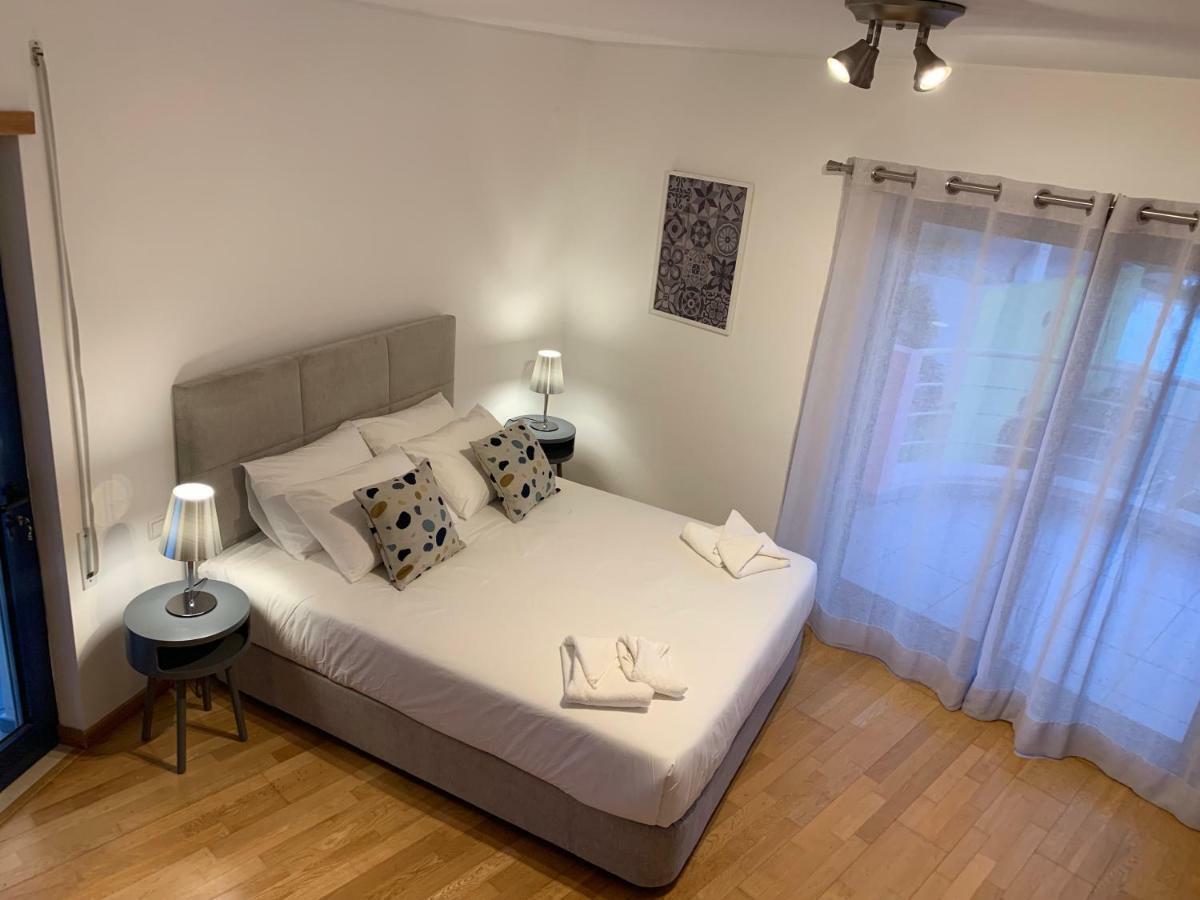 Appartement Penthouse 160sqm Wide Terraces Pool View & Private Hot Tub & Parking Albufeira