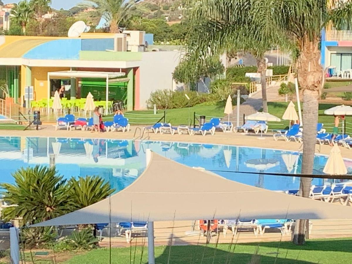Appartement Penthouse 160sqm Wide Terraces Pool View & Private Hot Tub & Parking Albufeira
