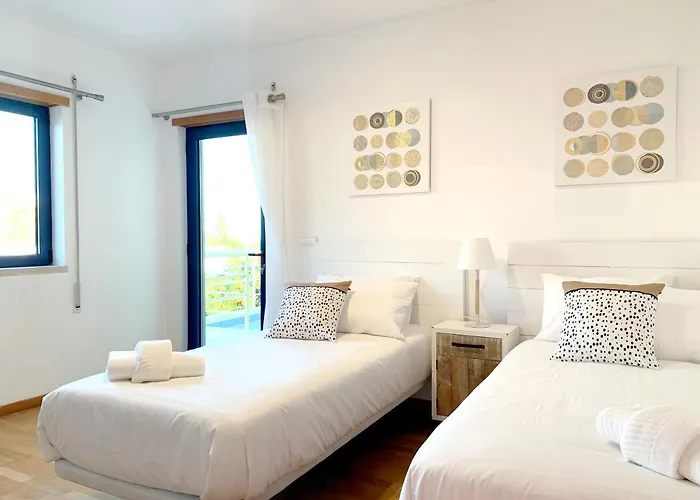 Penthouse 160Sqm Wide Terraces Pool View & Private Hot Tub & Parking
